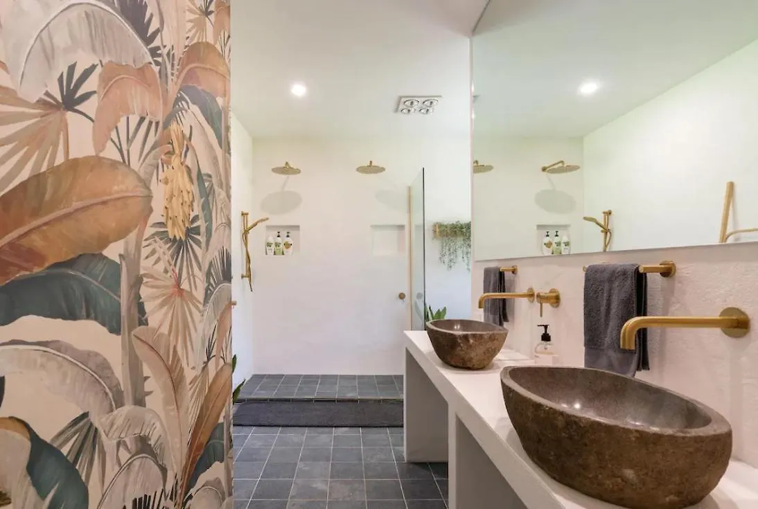 فيلا Bali Ahn Acreage 3 Minutes To Town Pool Aircon Wifi Yandina بيت للعطل